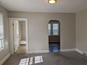 1476 W 107th St in Cleveland, OH - Building Photo - Building Photo