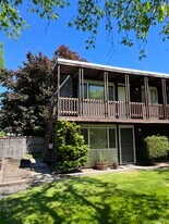 1033 SW Western Blvd in Corvallis, OR - Building Photo
