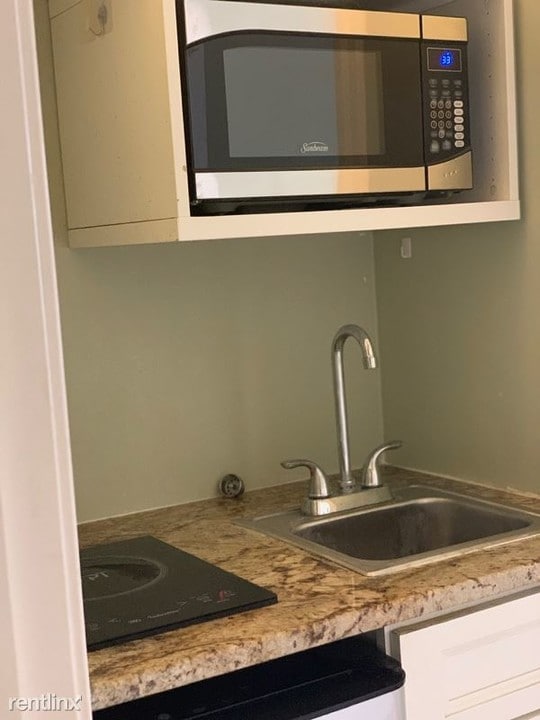 117 S 42nd St-Unit -Unit 3 in Philadelphia, PA - Building Photo