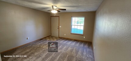 106 S Maple St, Unit A in Rogersville, MO - Building Photo - Building Photo