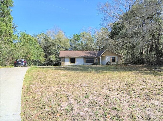 9731 SW 200th Ct in Dunnellon, FL - Building Photo - Building Photo