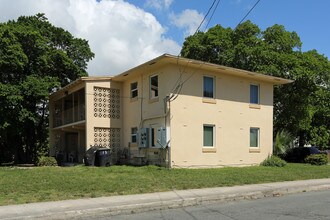 604 21st St in West Palm Beach, FL - Building Photo - Building Photo