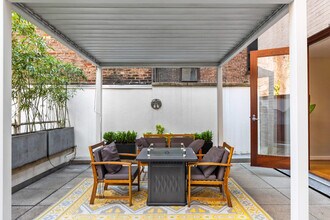 459 W 44th St-Unit -ID423447P in New York, NY - Building Photo - Building Photo