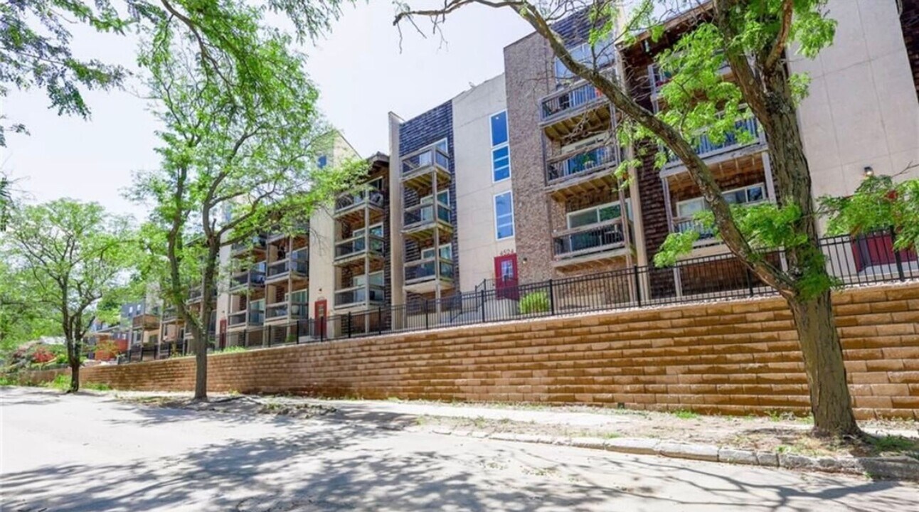 4524 Holly St in Kansas City, MO - Building Photo