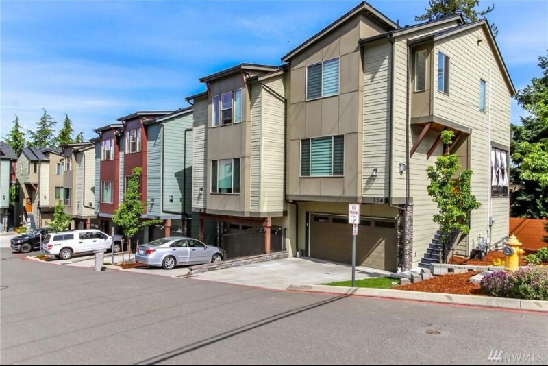 324 S 47th St in Renton, WA - Building Photo