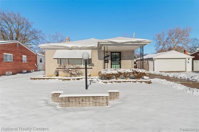 property at 29942 Avondale St