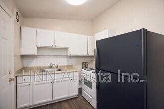 2157 Lenox Rd NE in Atlanta, GA - Foto de edificio - Building Photo