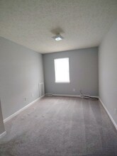 27 Duiguid Dr in Lynchburg, VA - Foto de edificio - Building Photo