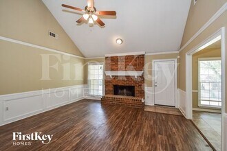 7452 Kingsland Dr in Memphis, TN - Building Photo - Building Photo