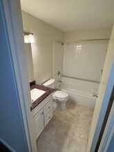 5 Post Oak Ln in Natick, MA - Building Photo - Building Photo