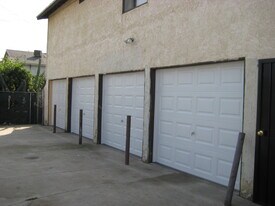 118 Perou St, Unit 116 in Perris, CA - Building Photo
