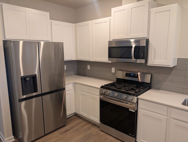 1809 Autumn Mist Dr in Winston-Salem, NC - Building Photo - Building Photo