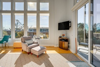 157 Ave Portola in El Granada, CA - Building Photo - Building Photo