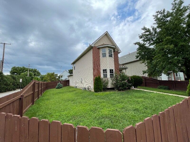 163 N Garfield Ave in Columbus, OH - Building Photo