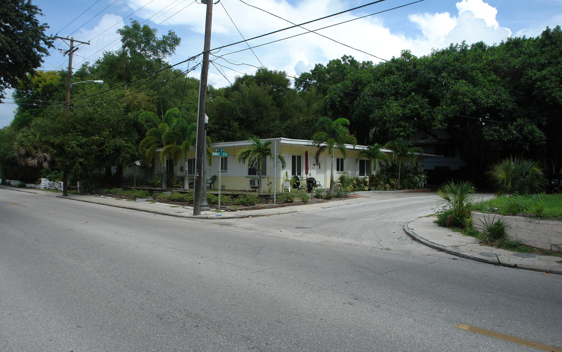 725 9th Ave N in St. Petersburg, FL - Building Photo