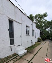 813 N Poinsettia Pl in Los Angeles, CA - Building Photo - Building Photo