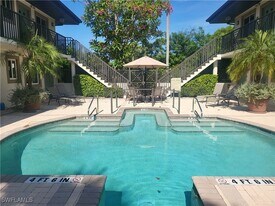 480 5th St S in Naples, FL - Building Photo