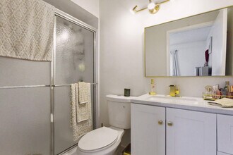 368 Waterside Dr in Hypoluxo, FL - Building Photo - Building Photo