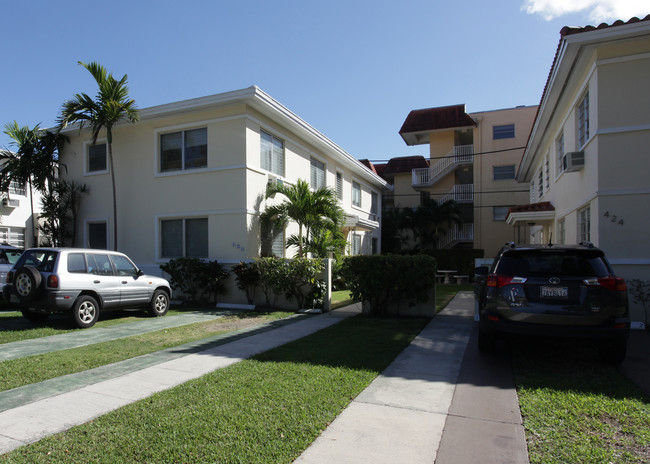 420-424 Malaga Ave in Miami, FL - Foto de edificio - Building Photo