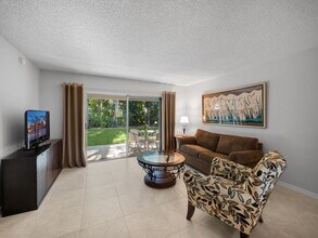 1262 Sugar Sands Blvd in West Palm Beach, FL - Building Photo - Building Photo