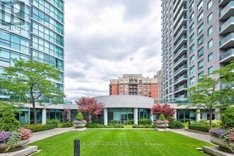 28 Harrison Garden Blvd in Toronto, ON - Building Photo - Building Photo