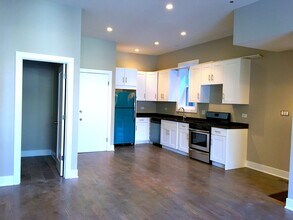 1944 N Wood St in Chicago, IL - Building Photo - Building Photo