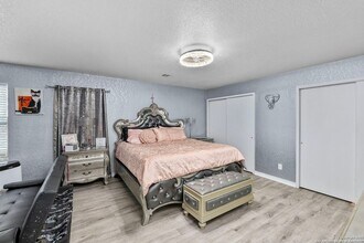 3003 Gypsy Point in San Antonio, TX - Building Photo - Building Photo