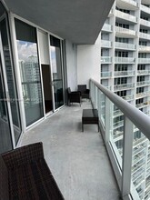 465 Brickell Ave, Unit 3404 in Miami, FL - Foto de edificio - Building Photo