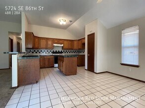 5724 SE 86th St in Oklahoma City, OK - Foto de edificio - Building Photo