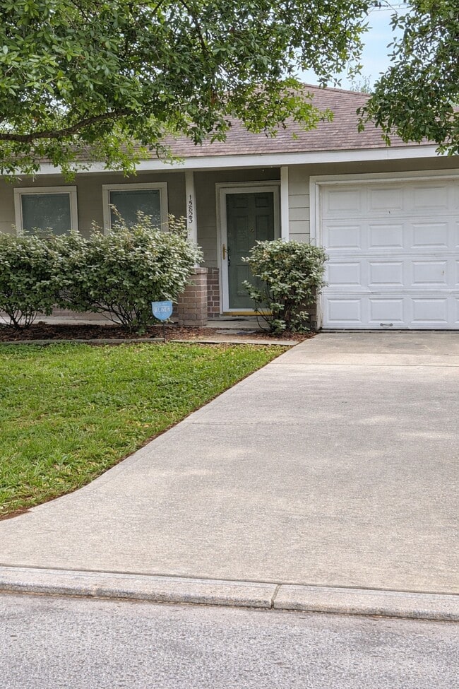 property at 15823 Regal Trace Ln