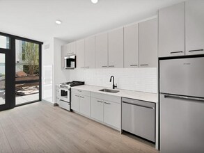 1701 W Webster Ave in Chicago, IL - Building Photo - Building Photo