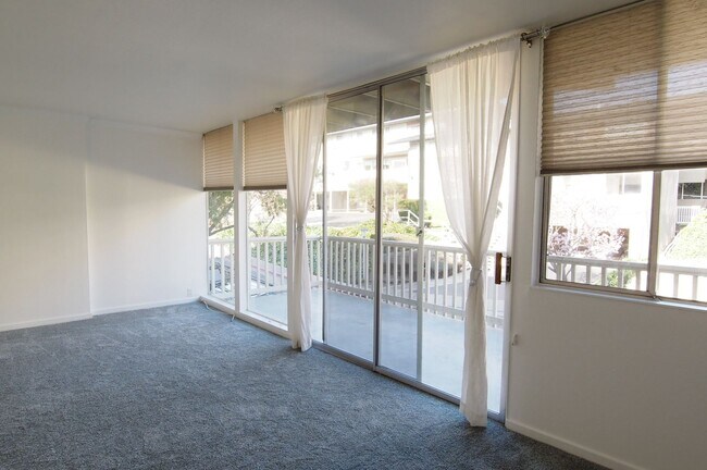 32 Andrew Dr in Tiburon, CA - Building Photo - Building Photo