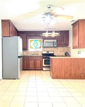 861 Russell Ln in Bedford, TX - Building Photo - Building Photo