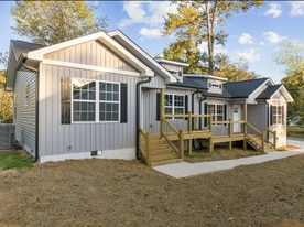 809 Willeve Dr in Dalton, GA - Building Photo