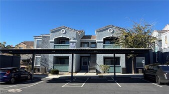 6955 N Durango Dr, Unit 1054 in Las Vegas, NV - Building Photo
