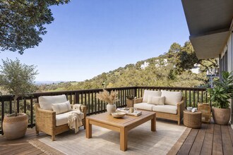 16 Echo Ln in Piedmont, CA - Building Photo - Building Photo