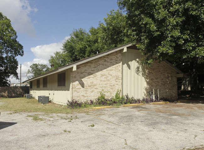 3442 Willowrun Dr in Austin, TX - Foto de edificio - Building Photo