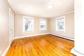 31 Cabot St in Beverly, MA - Building Photo - Building Photo