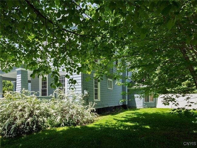 427 East Ave in Watertown, NY - Building Photo - Building Photo