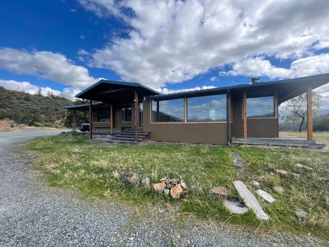 property at 2103 Little Applegate Rd