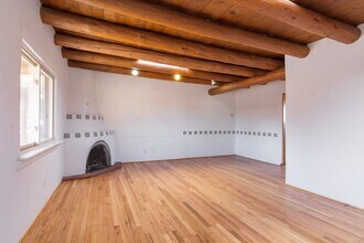406 Cortez Pl in Santa Fe, NM - Building Photo - Building Photo