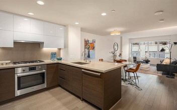 340 W 53rd St, Unit 11A in New York, NY - Building Photo - Building Photo