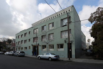 Amistad Apartments in Los Angeles, CA - Building Photo - Building Photo