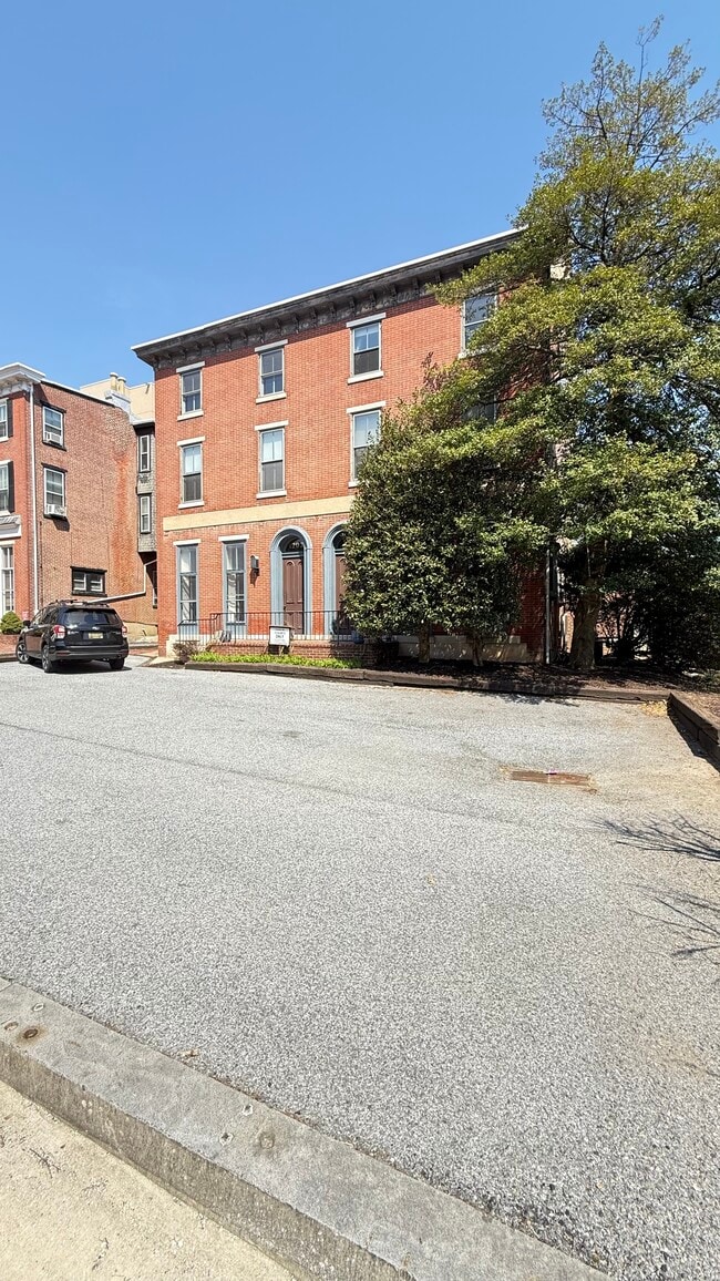 1203 Delaware Ave, Unit 2 in Wilmington, DE - Foto de edificio - Building Photo