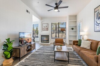 15608 N 71st St-Unit -ID1035254P in Scottsdale, AZ - Building Photo - Building Photo
