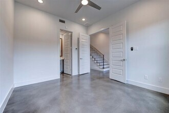 2910 Lamar St in Houston, TX - Building Photo - Building Photo