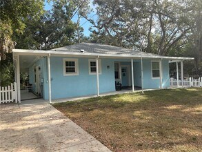 3715 Valley Tree Dr in Tampa, FL - Building Photo - Building Photo