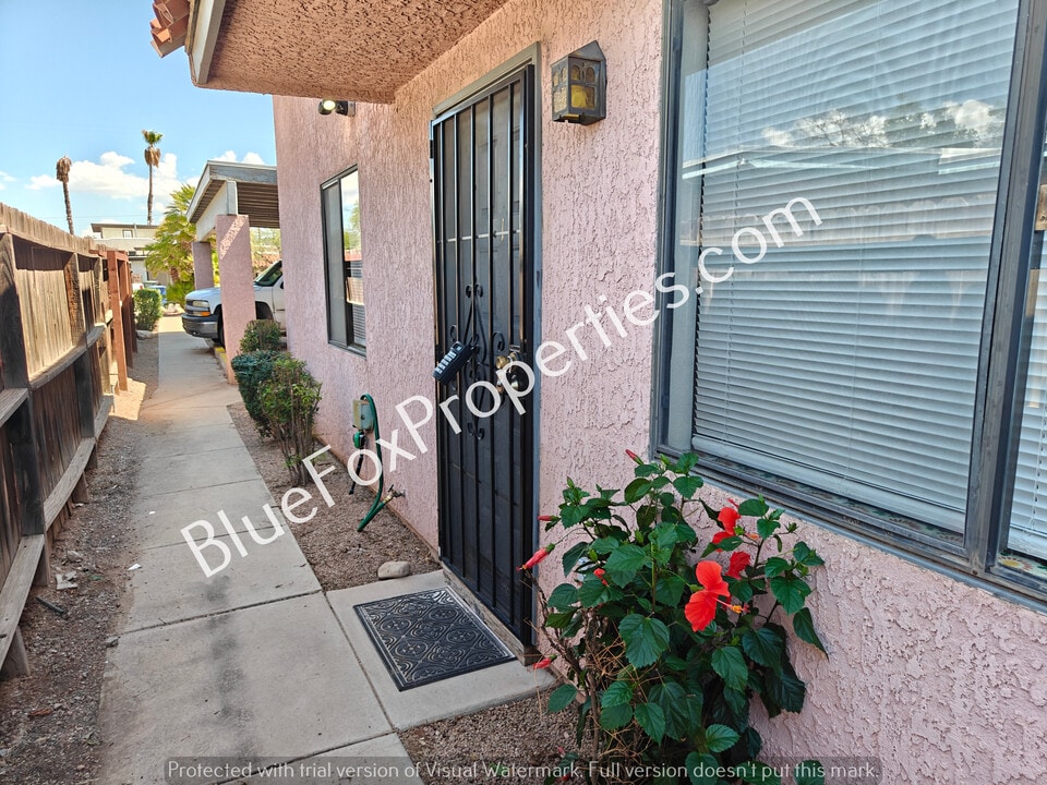 2427 N Fair Oaks Ave in Tucson, AZ - Building Photo