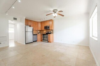 1900 NE 46th St, Unit A2A in Fort Lauderdale, FL - Building Photo - Building Photo