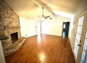 18 Brookflower Rd in The Woodlands, TX - Building Photo - Building Photo